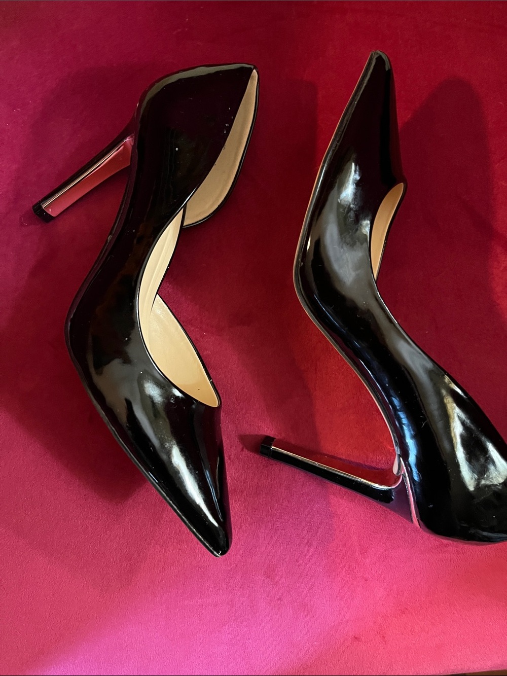 Jessica Simpson Classic Black Patent Pointed-Toe Women's Pumps - Picture 8 of 10
